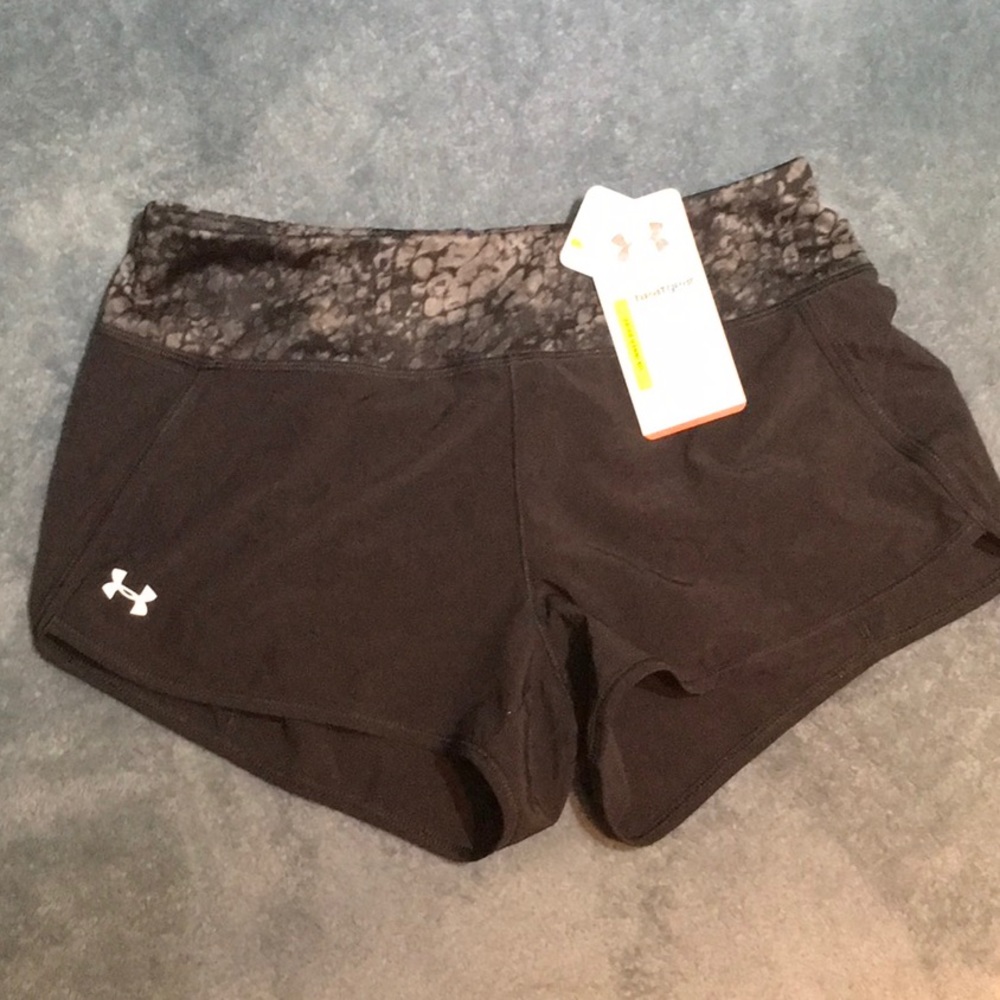 Under Armour heatgear shorts w inner brief NWT S